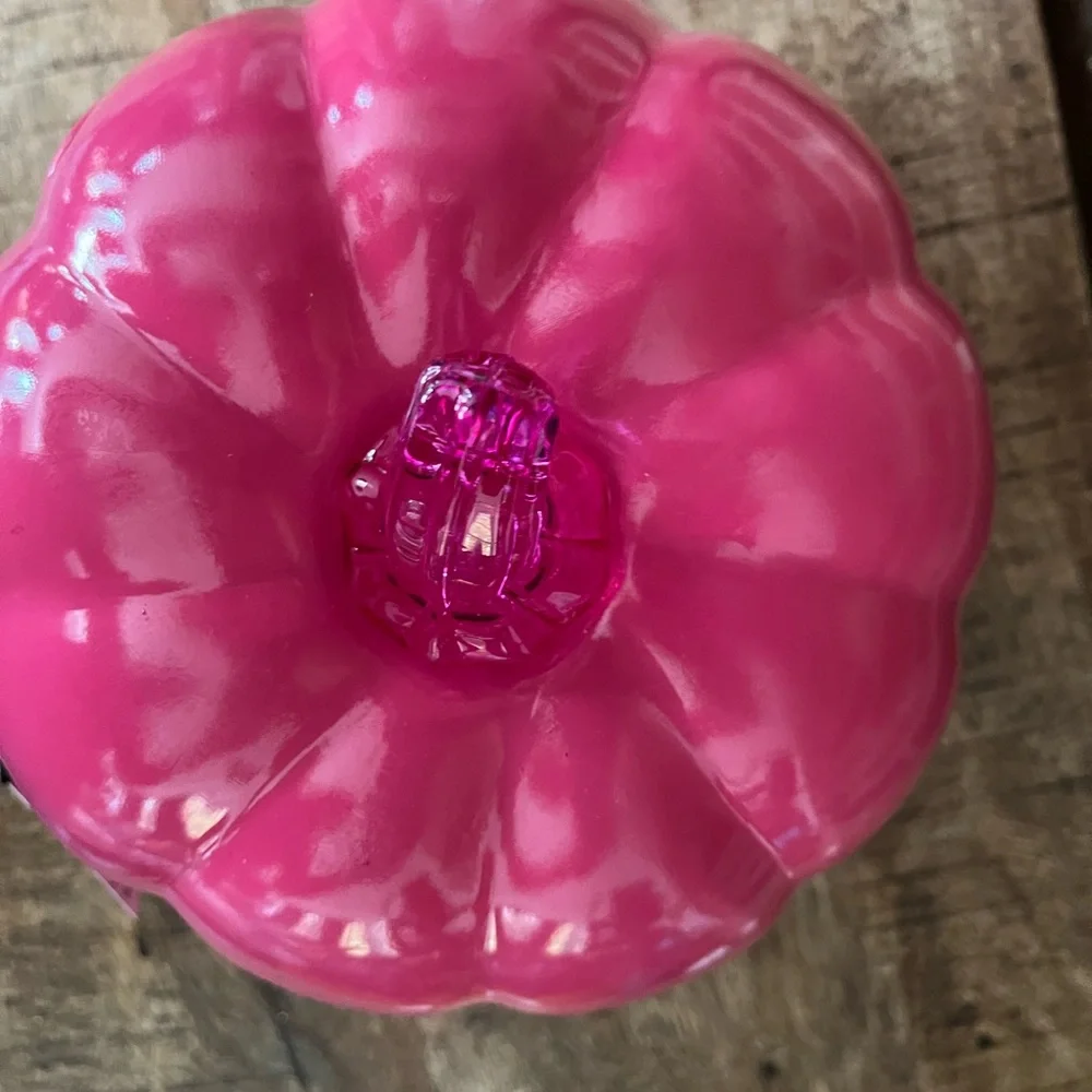 Goblins and ghouls, adorable pink pumpkin new with tags lights up - Picture 5 of 6